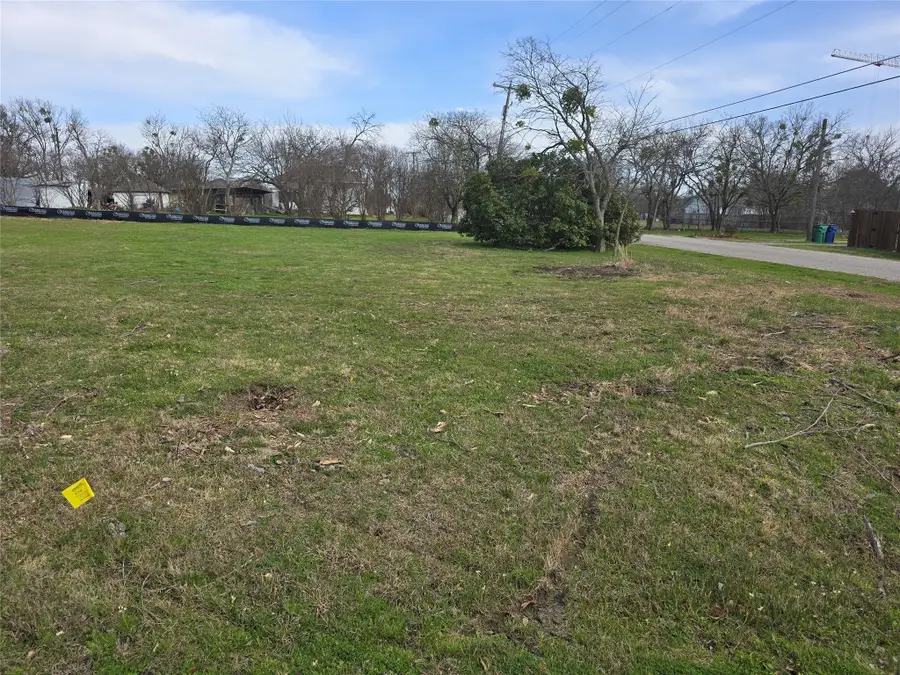 311 N Illinois Street, Celina, TX 75009 - #2