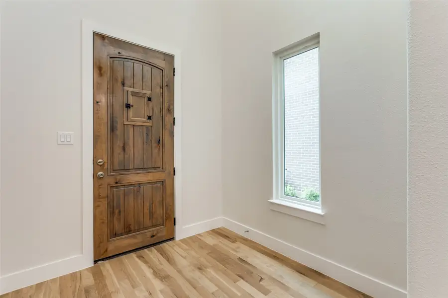 7118 Granada Place, Dallas, TX 75223 - Image #2