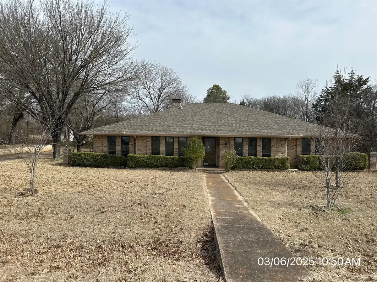 103 Red Bud Court, Oak Leaf, TX 75154 - Image #1