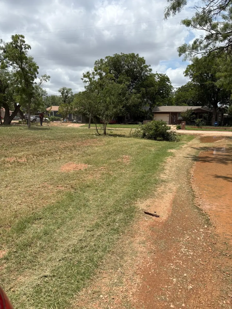 2441 Westmoreland Street, Abilene, TX 79603 - Image #2