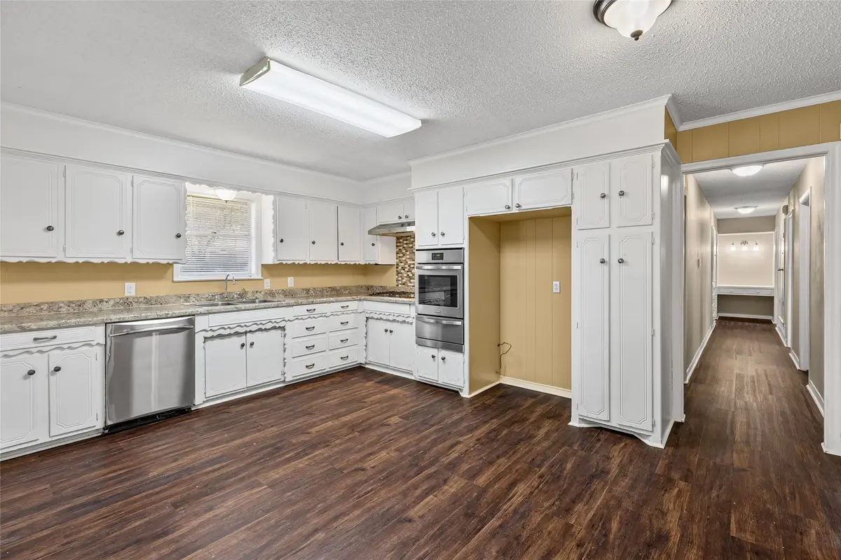 6305 Chapman Drive, Greenville, TX 75402 - Image #1