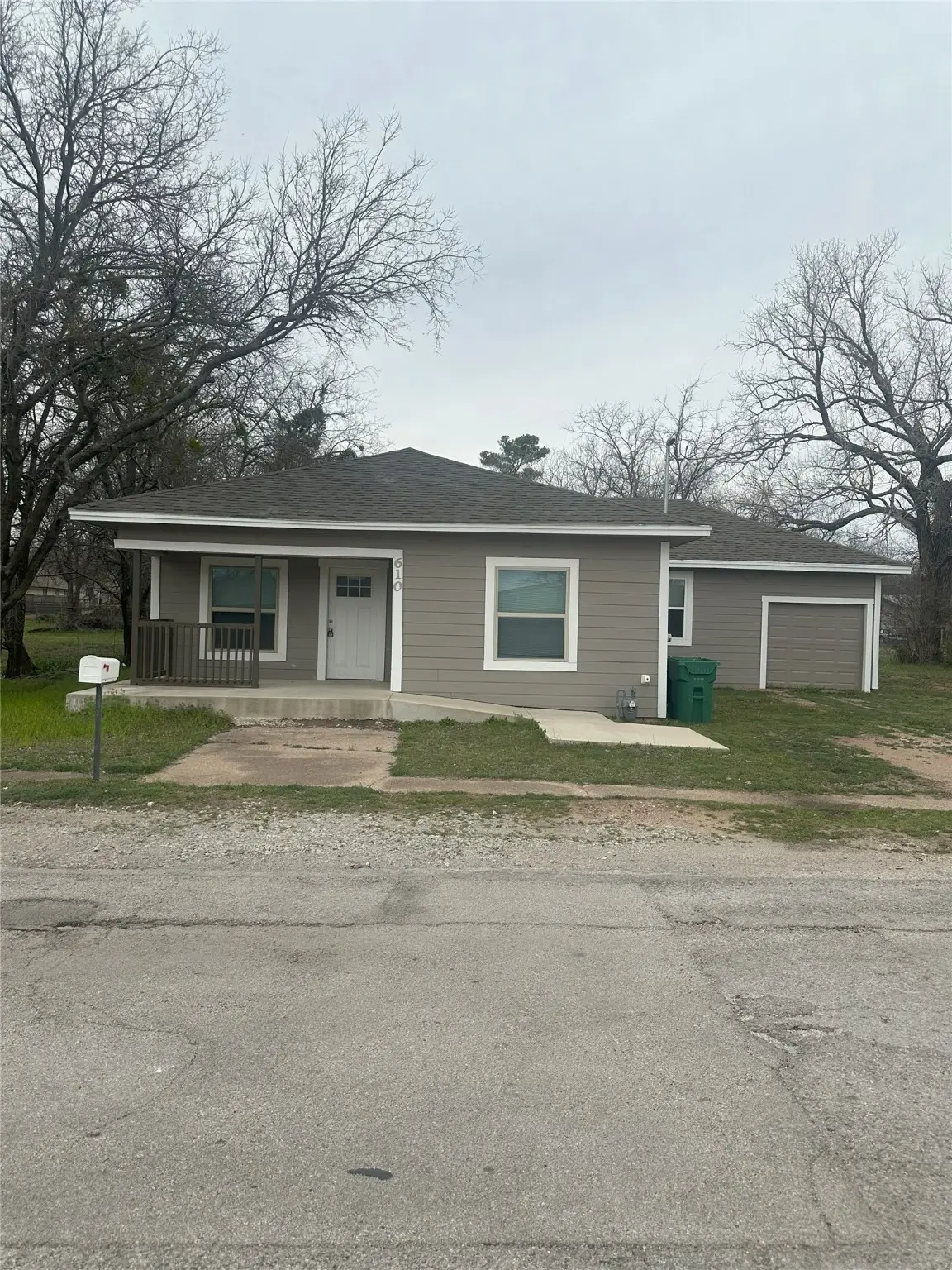 610 N Mason Street, Bowie, TX 76230 - Image #1