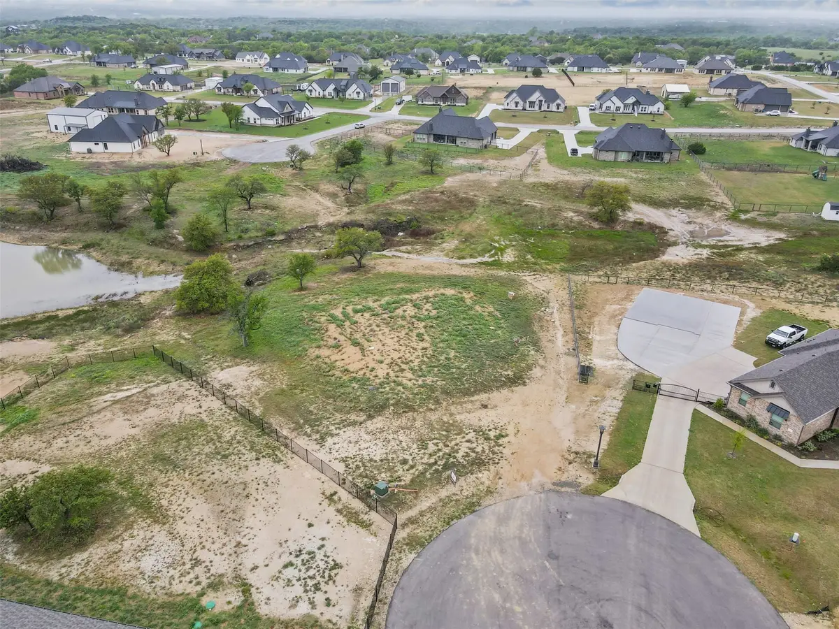 905 Medaris Way, Azle, TX 76020 - Image #1