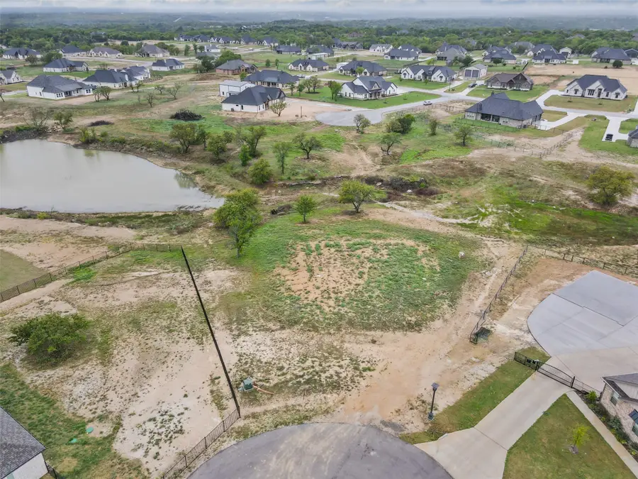 905 Medaris Way, Azle, TX 76020 - Image #3