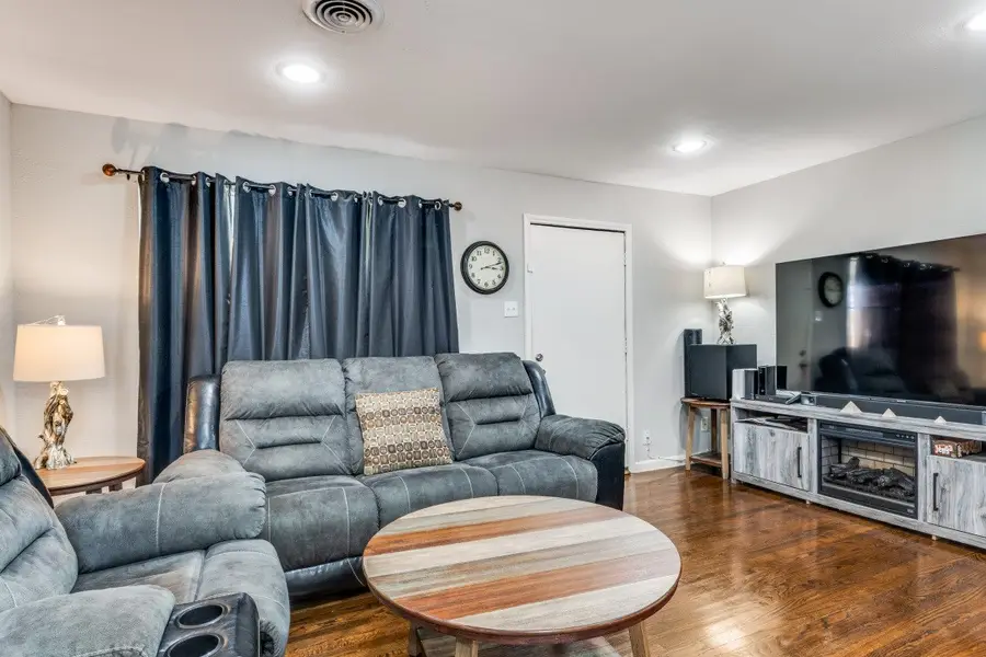 2817 Cumberland Drive, Garland, TX 75041 - Image #3