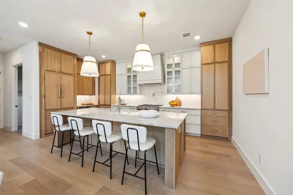 4415 Merrell Road, Dallas, TX 75229