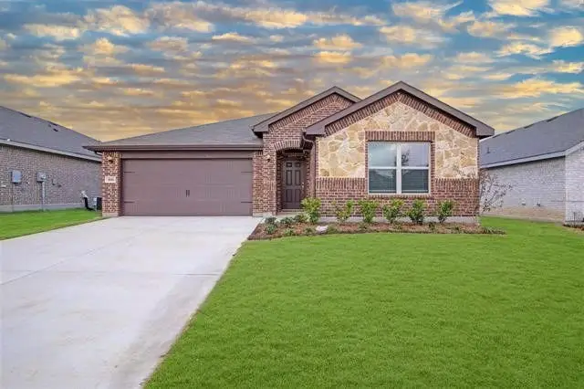 1016 Eastland Lane, Aubrey, TX 76227 - Image #2