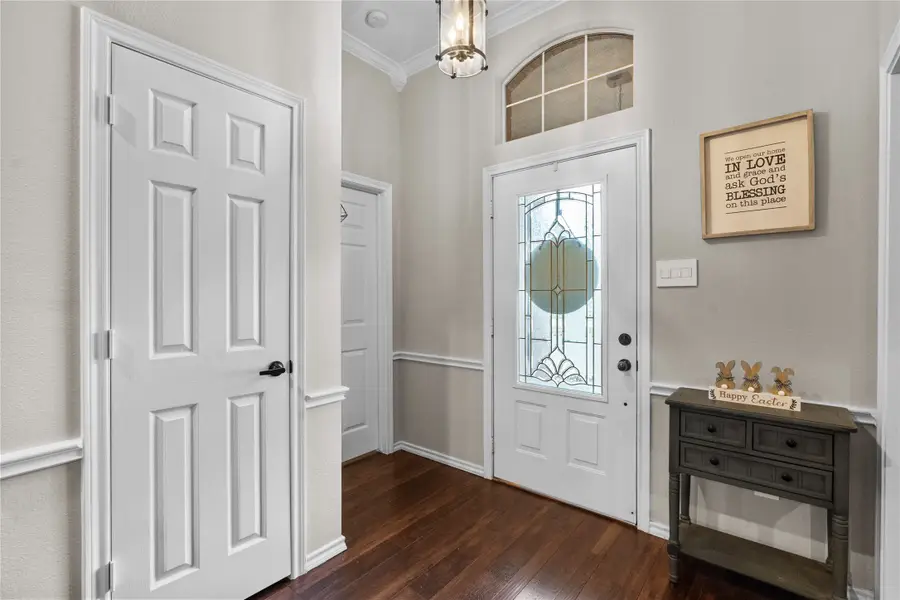 5560 Greenview Court, North Richland Hills, TX 76148 - Image #3