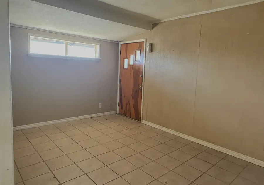 1204 Avenue H Nw, Childress, TX 79201 - Image #3