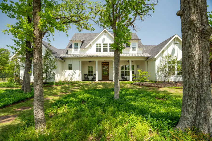 901 Thornridge Circle, Argyle, TX 76226 - Image #2