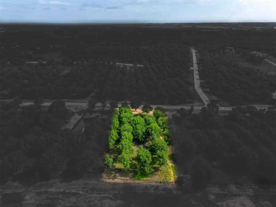 2391 E Landings S, Granbury, TX 76049 - Image #2