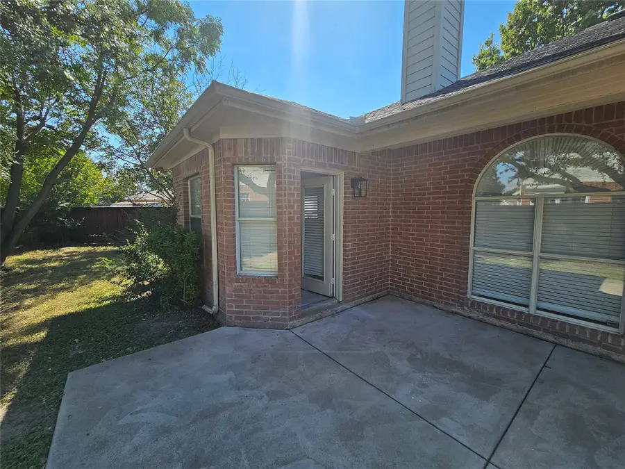 4508 Champion Hill Drive, Grand Prairie, TX 75052 - Image #2