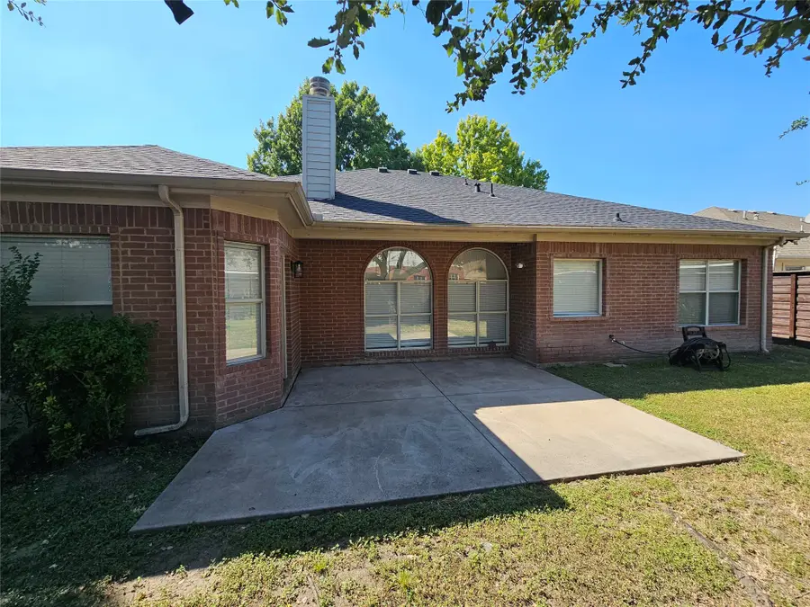 4508 Champion Hill Drive, Grand Prairie, TX 75052 - Image #3