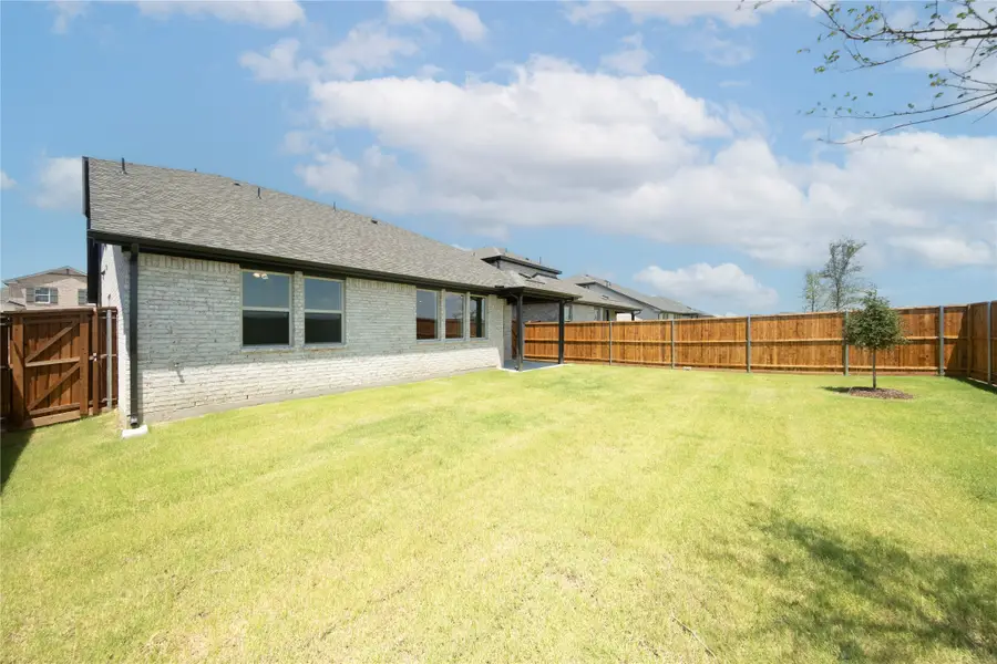 852 Jacquelyn Drive, Little Elm, TX 75068 - Image #2