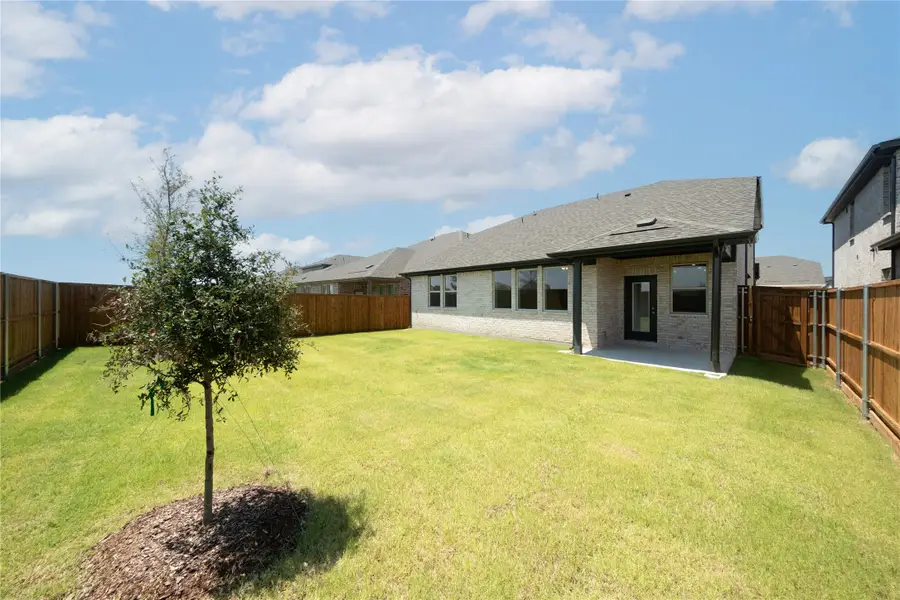 852 Jacquelyn Drive, Little Elm, TX 75068 - Image #3