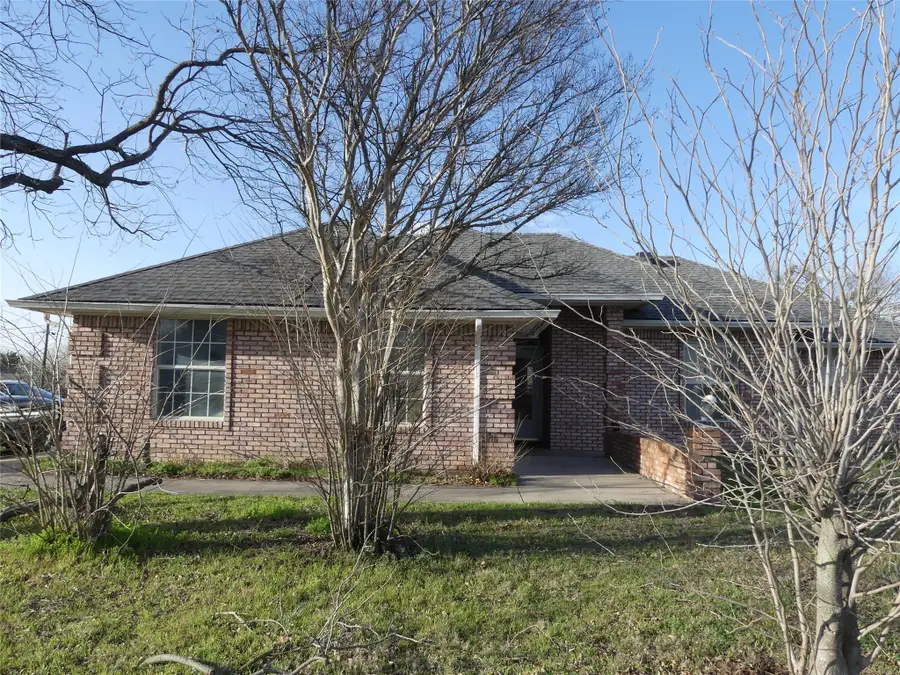 606 W Mulberry Street, Decatur, TX 76234 - Image #2