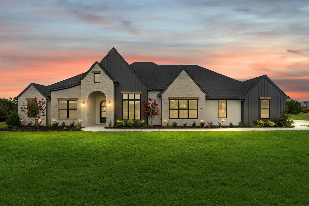 7103 Heathington Court, Granbury, TX 76049 - Image #1