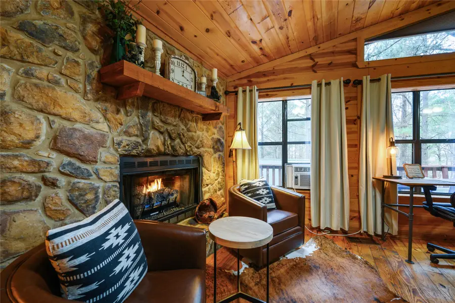 1073 Southern Hills Circle, Broken Bow, OK 74728 - Image #3