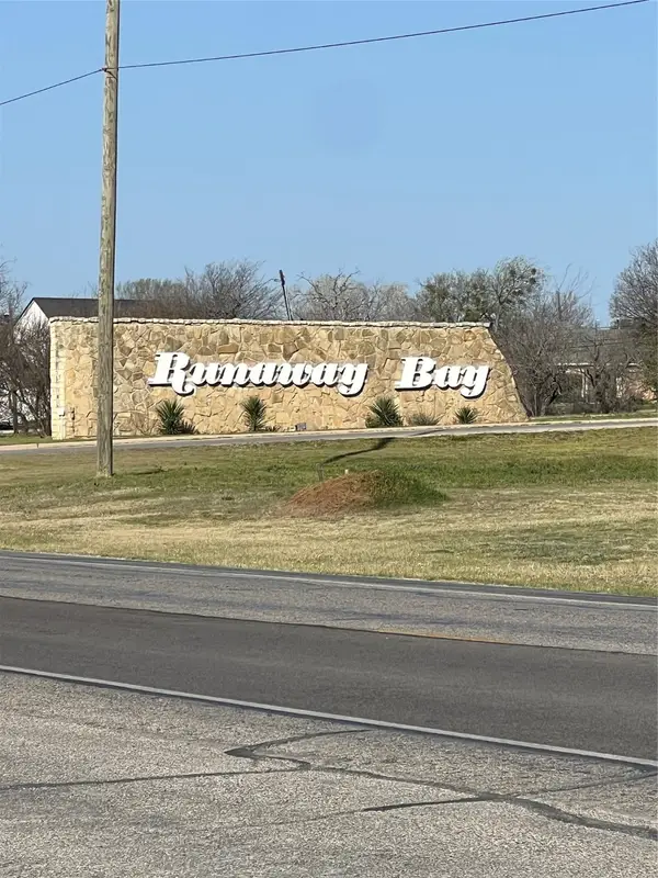 0000 Lanai Court, Runaway Bay, TX 76426