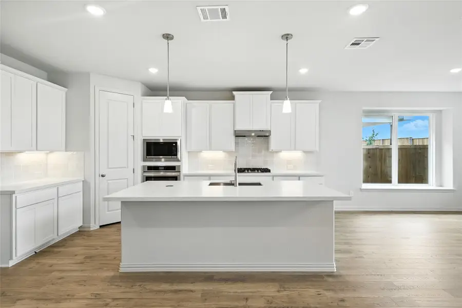 924 Schuberts Road, Justin Roanoke, TX 76247 - Image #2