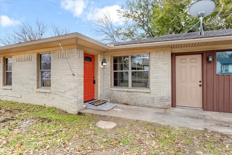 736 W Bullock Drive, Denison, TX 75020 - Image #3