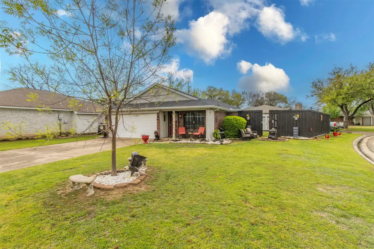 5818 Santa Fe Drive, Arlington, TX 76017 - Image #1