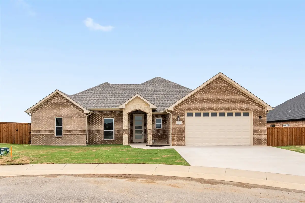 721 Cobblestone Circle, Mabank, TX 75147 - Image #1