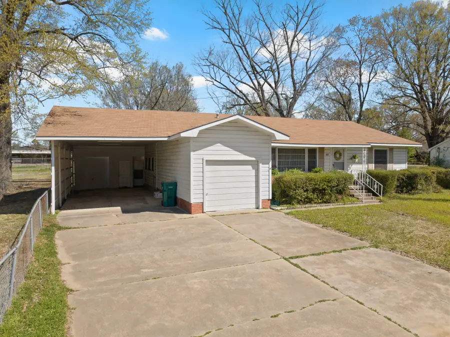 609 E Main, Omaha, TX 75571 - Image #2