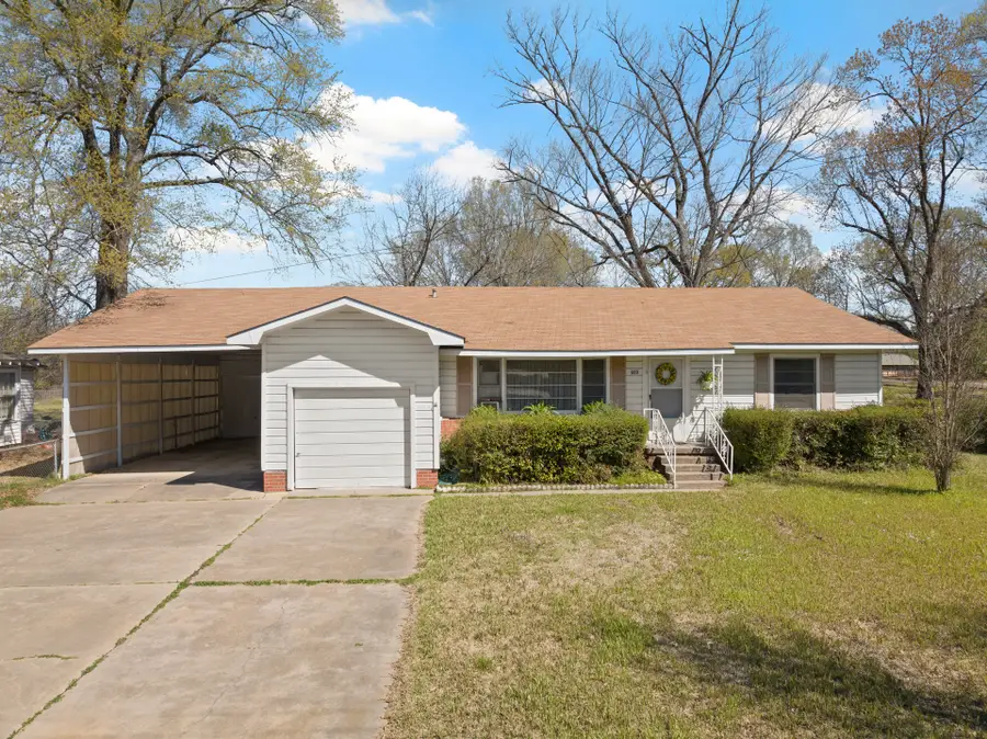 609 E Main, Omaha, TX 75571 - Image #3