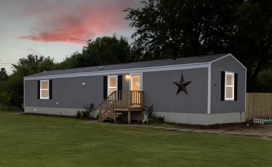 108 St Michaels Drive, Trinidad, TX 75163 - Image #2