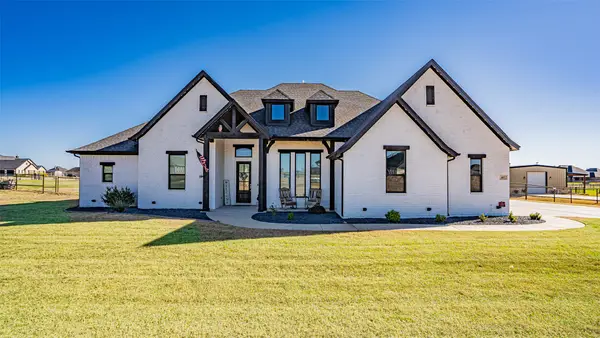 405 Venadito Drive, Godley, TX 76044