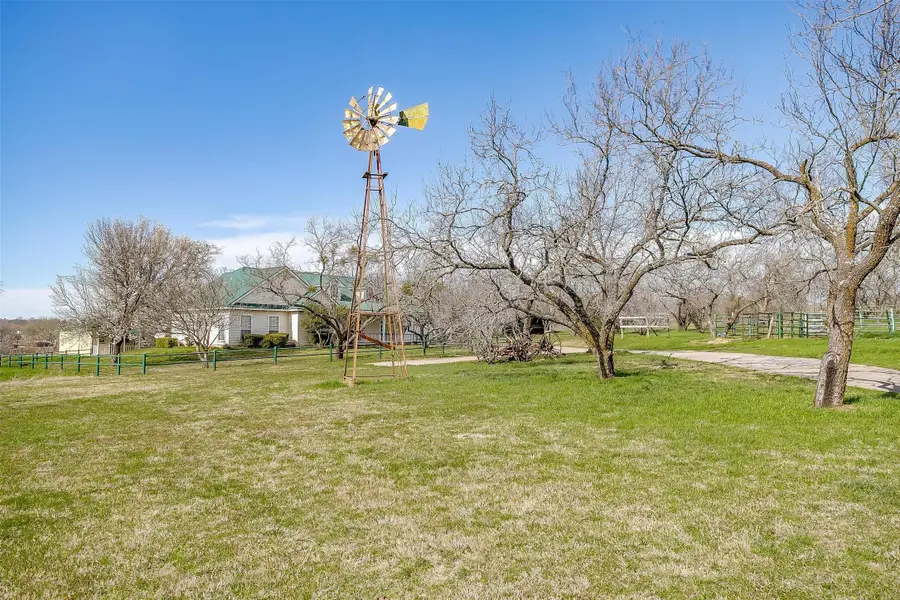 1930 Old Mineral Wells Highway, Weatherford, TX 76088 - Image #3