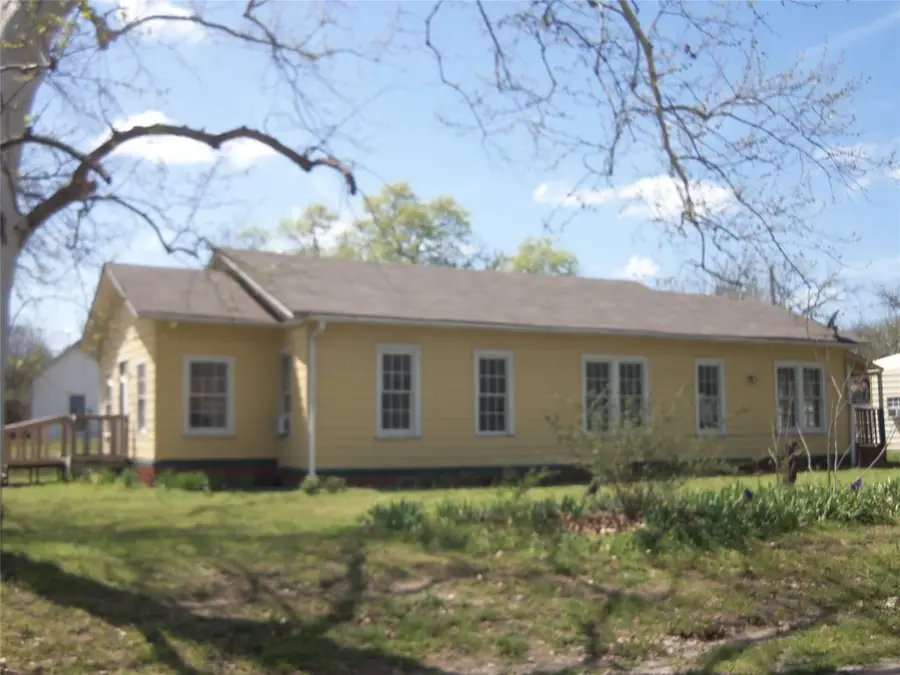 307 NE 5th Street, Hubbard, TX 76648 - Image #3