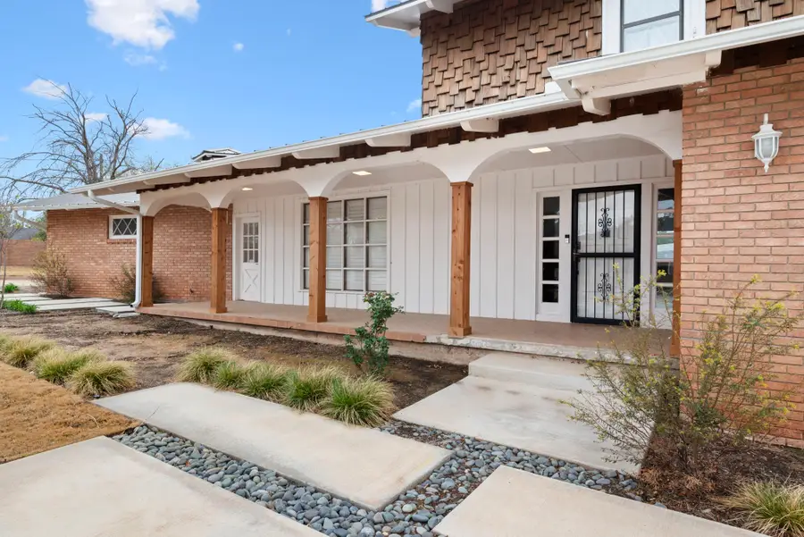 803 Lakeview Drive, Mineral Wells, TX 76067 - Image #3