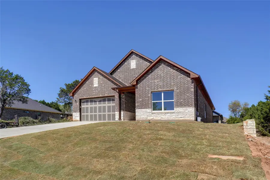 2302 Navasota Street, Granbury, TX 76048 - Image #2