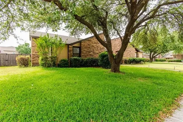 3912 Saint Christopher Lane, Dallas, TX 75287 - Image #3
