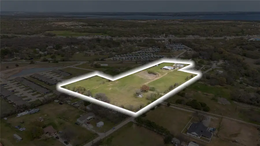 924 Fox Lane Road, Azle, TX 76020 - Image #2