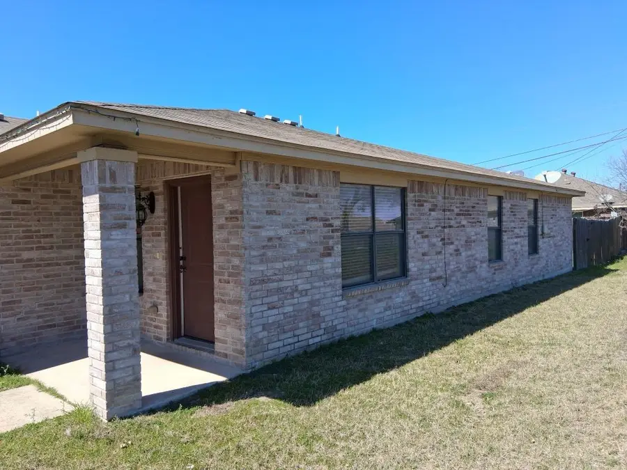 8124 & 8126 Doreen Avenue, Fort Worth, TX 76116 - Image #3