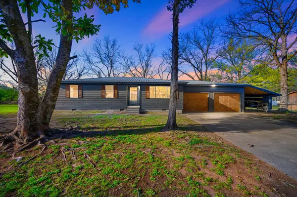 309 E Memorial Street, Broken Bow, OK 74728