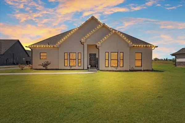 6514 Old Clarksville Road, Reno, TX 75462