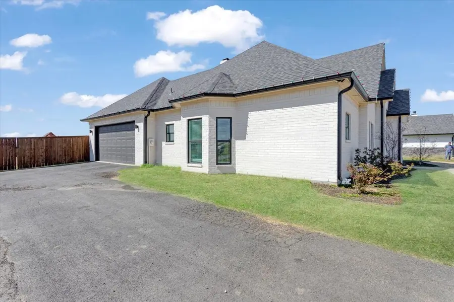 6514 Old Clarksville Road, Reno, TX 75462 - Image #3