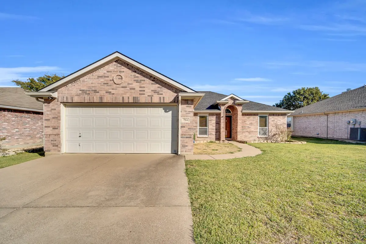 714 Green Acres Lane, Midlothian, TX 76065 - Image #1