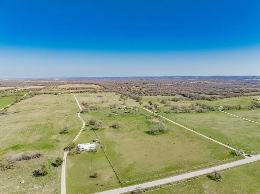 4301 Dixie School Road, Nocona, TX 76255 - Image #3