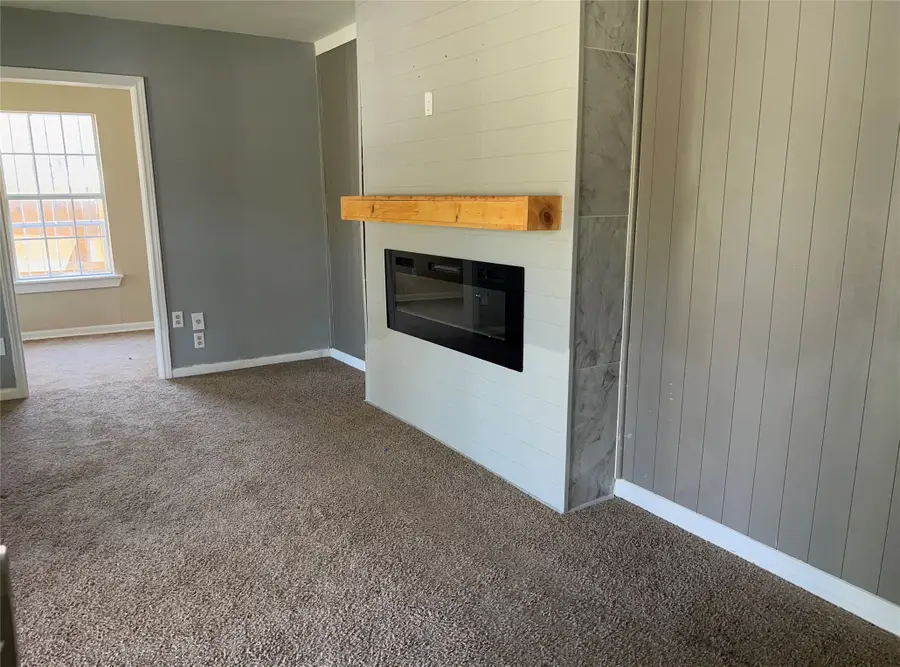 302 Mcdougal Avenue, San Antonio, TX 78223 - Image #2