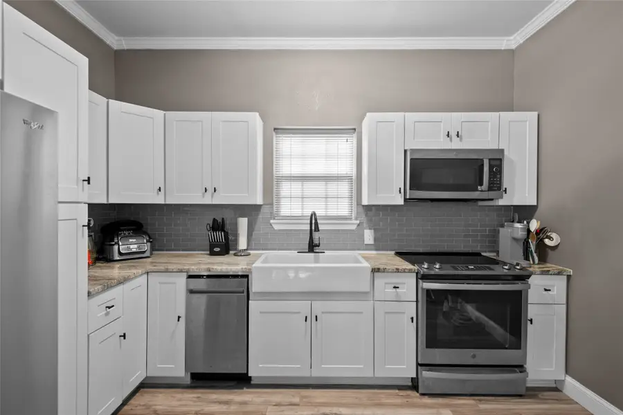 63 Live Oak Street, Alvarado, TX 76009 - Image #2