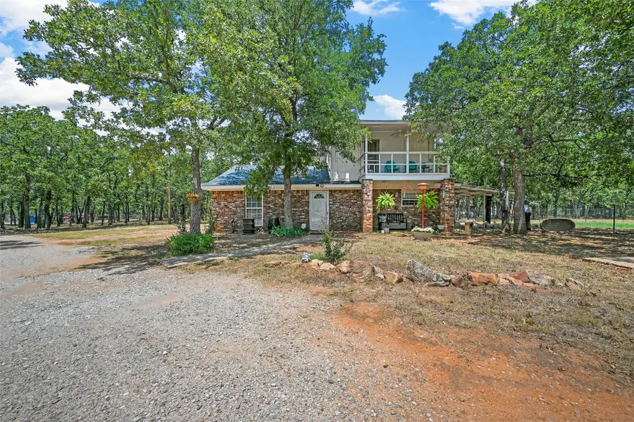 446 Montgomery Road, Mineral Wells, TX 76067 - Image #2