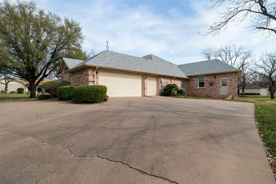 8913 Brierfield Road, Granbury, TX 76049 - Image #3