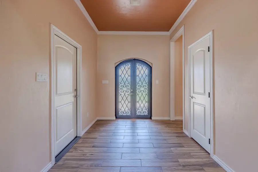 3024 Red Oak Drive, Granbury, TX 76048 - Image #2