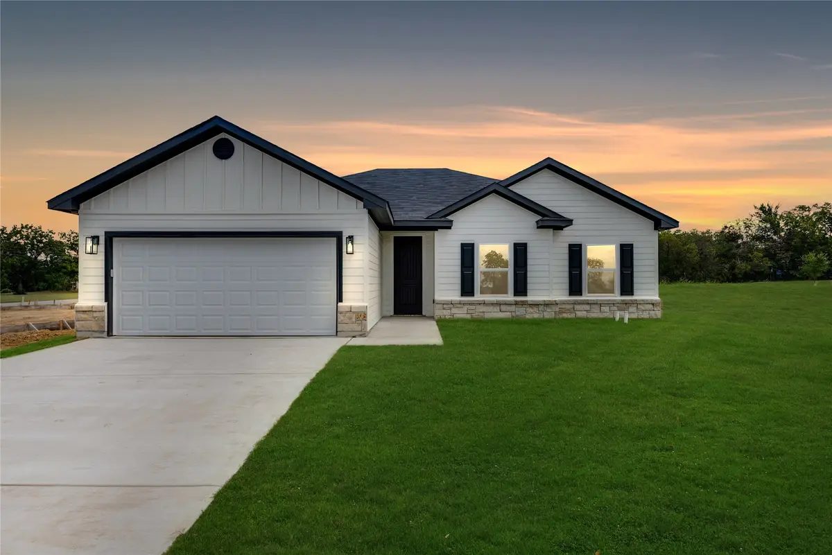 103 Chestnut Street, Whitesboro, TX 76273 - Image #1