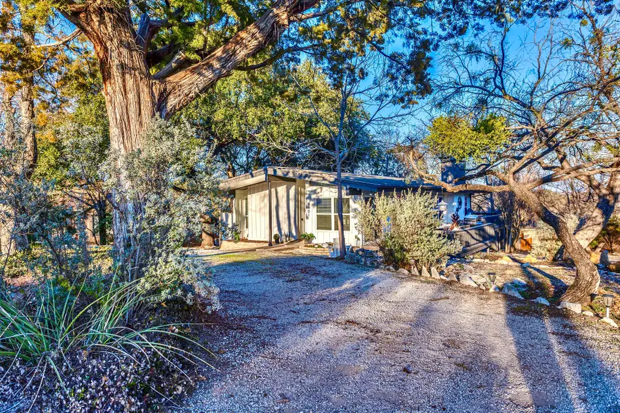 4901 Fairway Court, Decordova, TX 76049 - Image #3